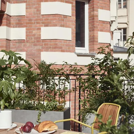 Hotel Le Ballu Parigi